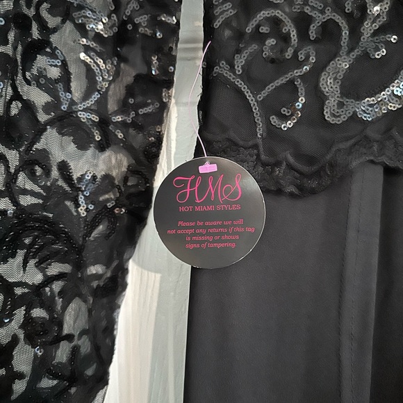 Black Long Sleeve Hight Neck Gown - Picture 3 of 8